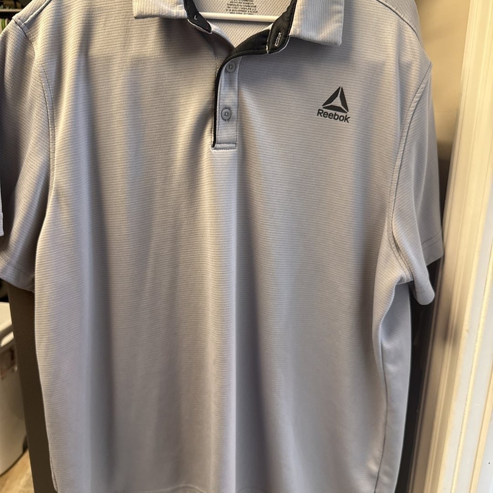 Reebok Short Sleeve Gray Shirts for Men for sale 2xl